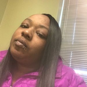 Meet your Posher, Nekia